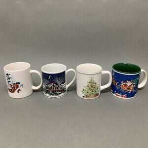 Coffee Cups Christmas Santa Sleigh Tree Home White Multicolor Green Lot of 4